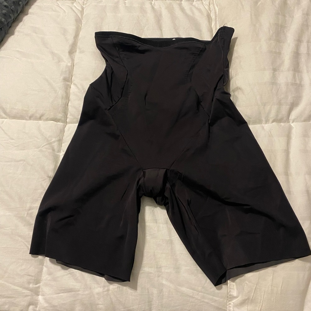 MAIDENFORM shapewear